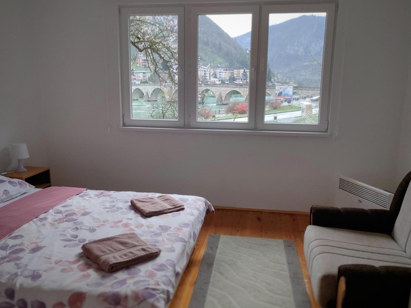 Appartement Ive Andrica 3 à Višegrad Extérieur photo