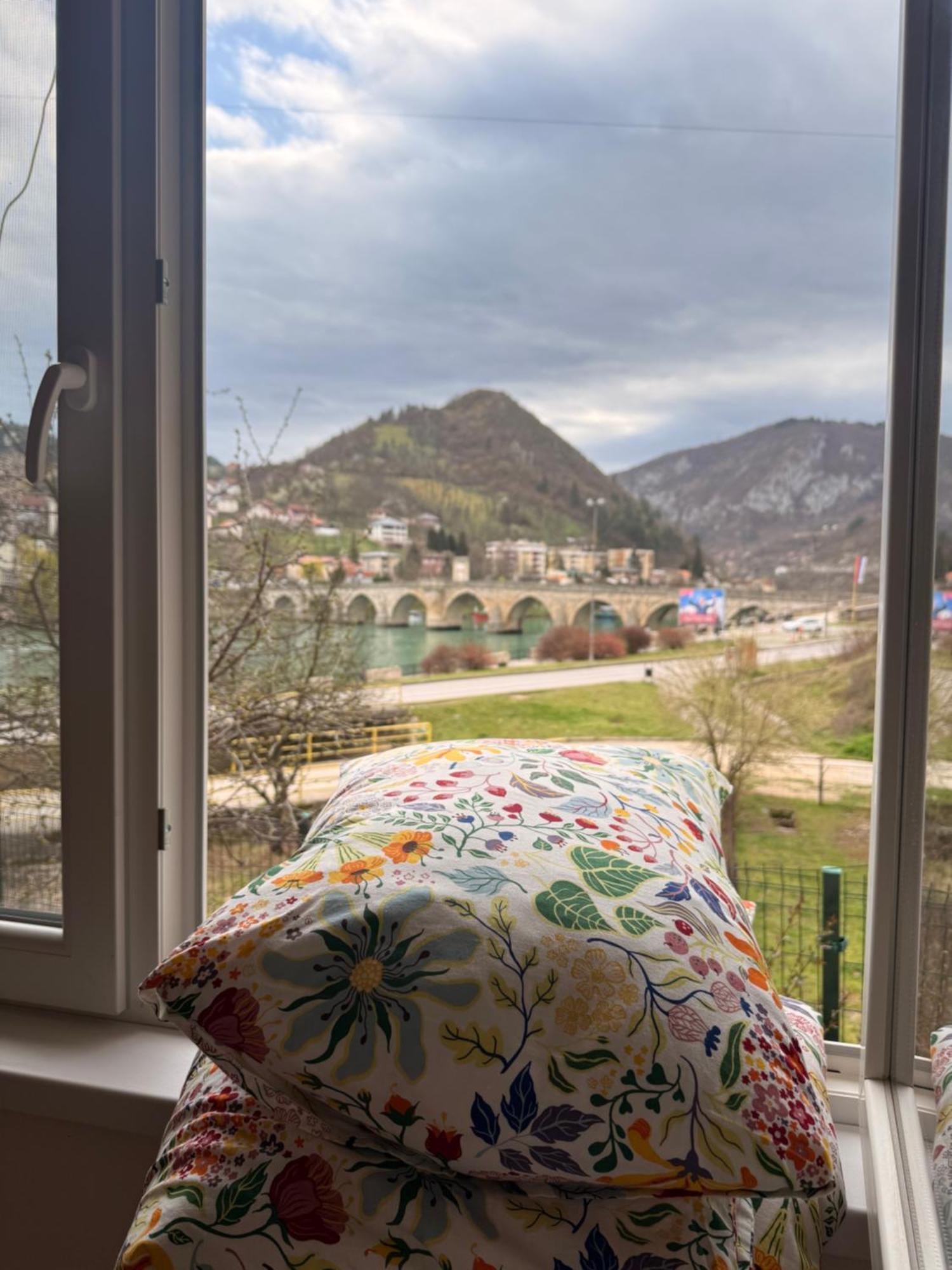 Appartement Ive Andrica 3 à Višegrad Extérieur photo