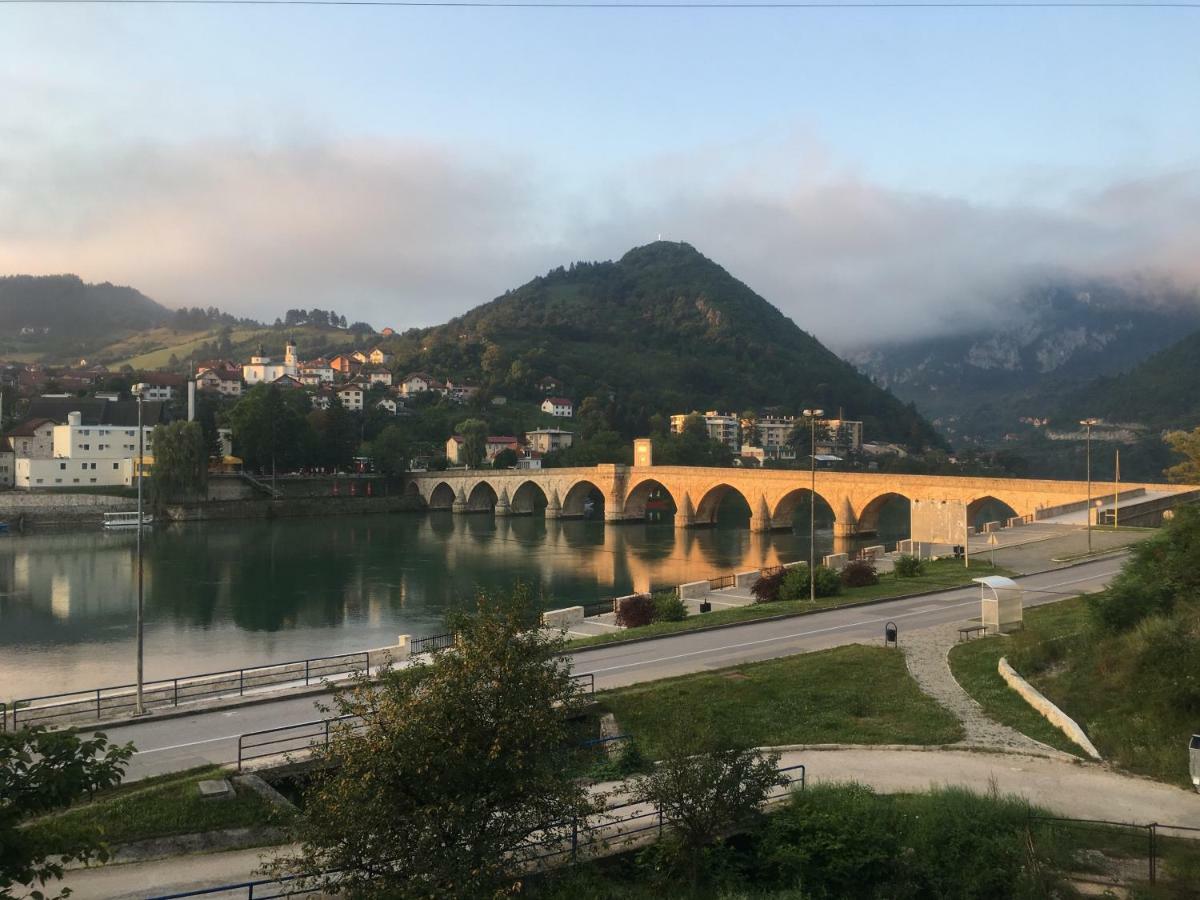 Appartement Ive Andrica 3 à Višegrad Extérieur photo